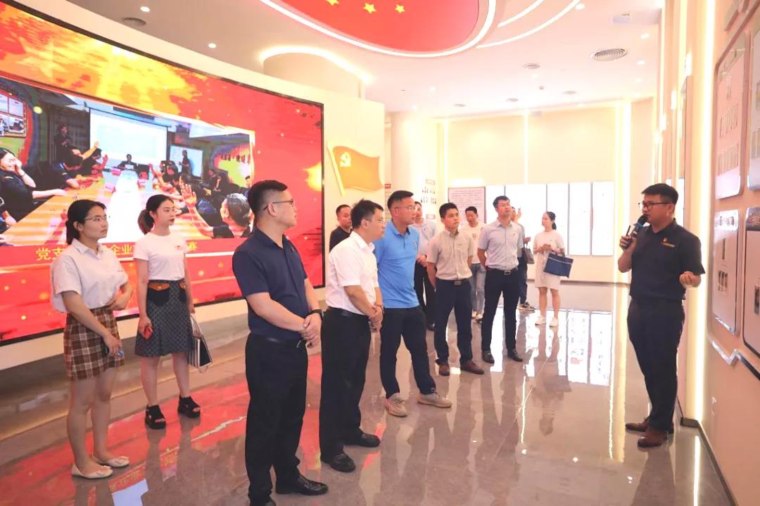 紅色中庭 | 市委組織部研究室到集團(tuán)講黨史，搭橋梁，促黨建