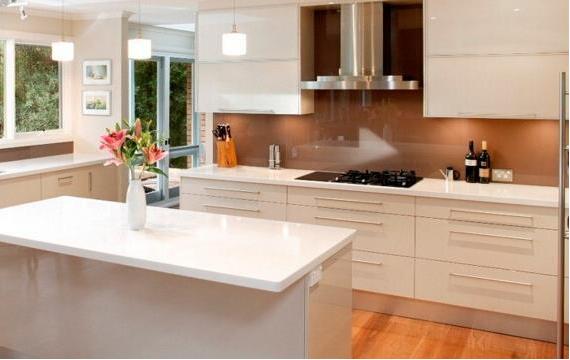 廚房里櫥柜怎么清潔和保養(yǎng)？